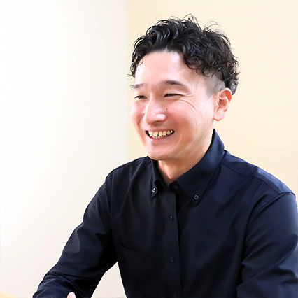 引地　崇文