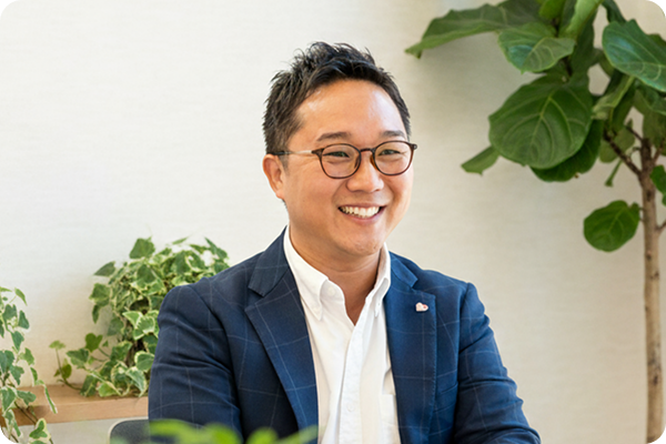 笑顔の家づくりは、私たちの笑顔から。