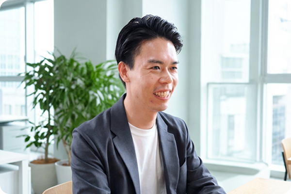 笑顔の家づくりは、私たちの笑顔から。