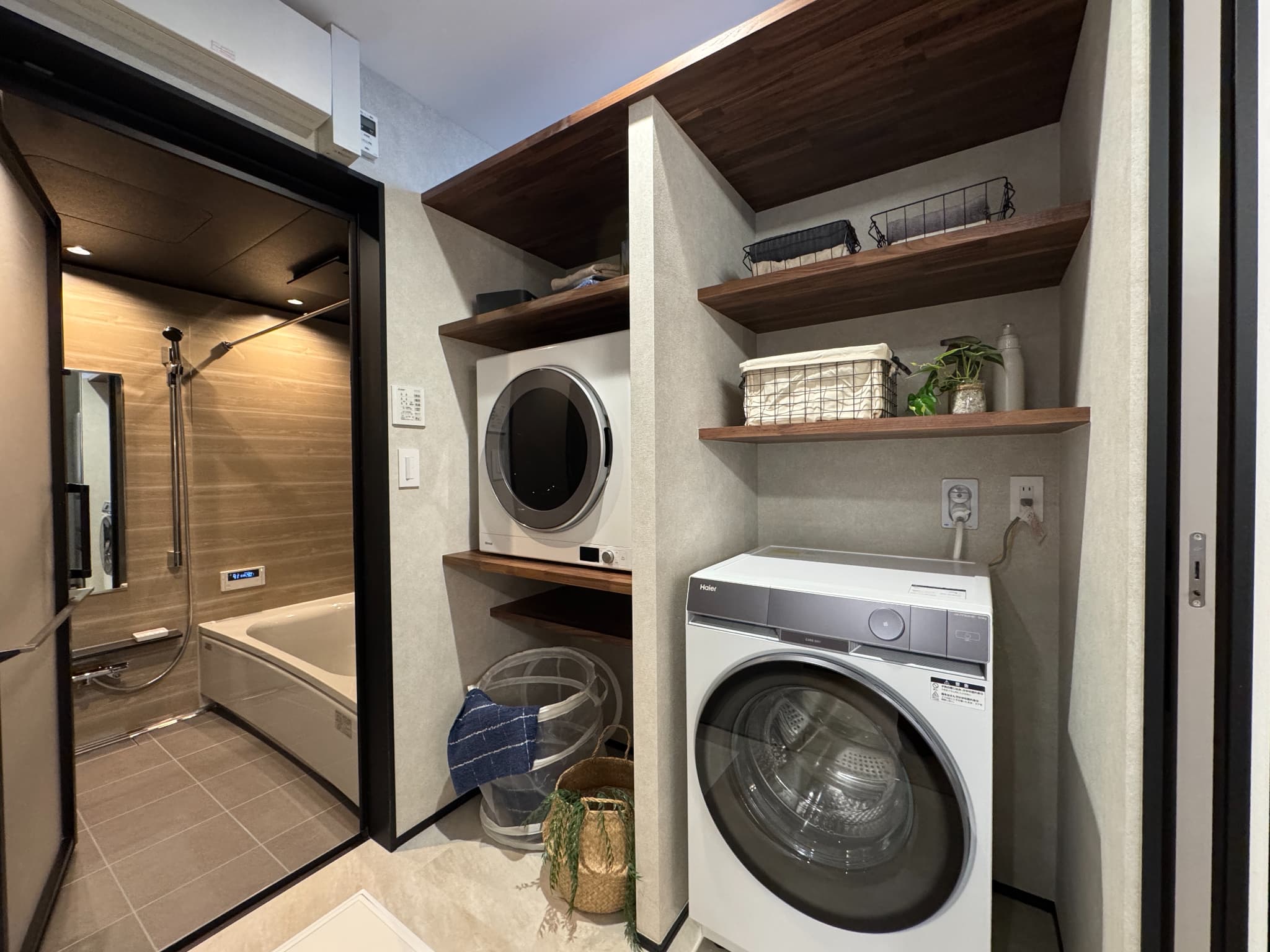 「洗う・干す・しまう」が、一直線の家事ラク動線