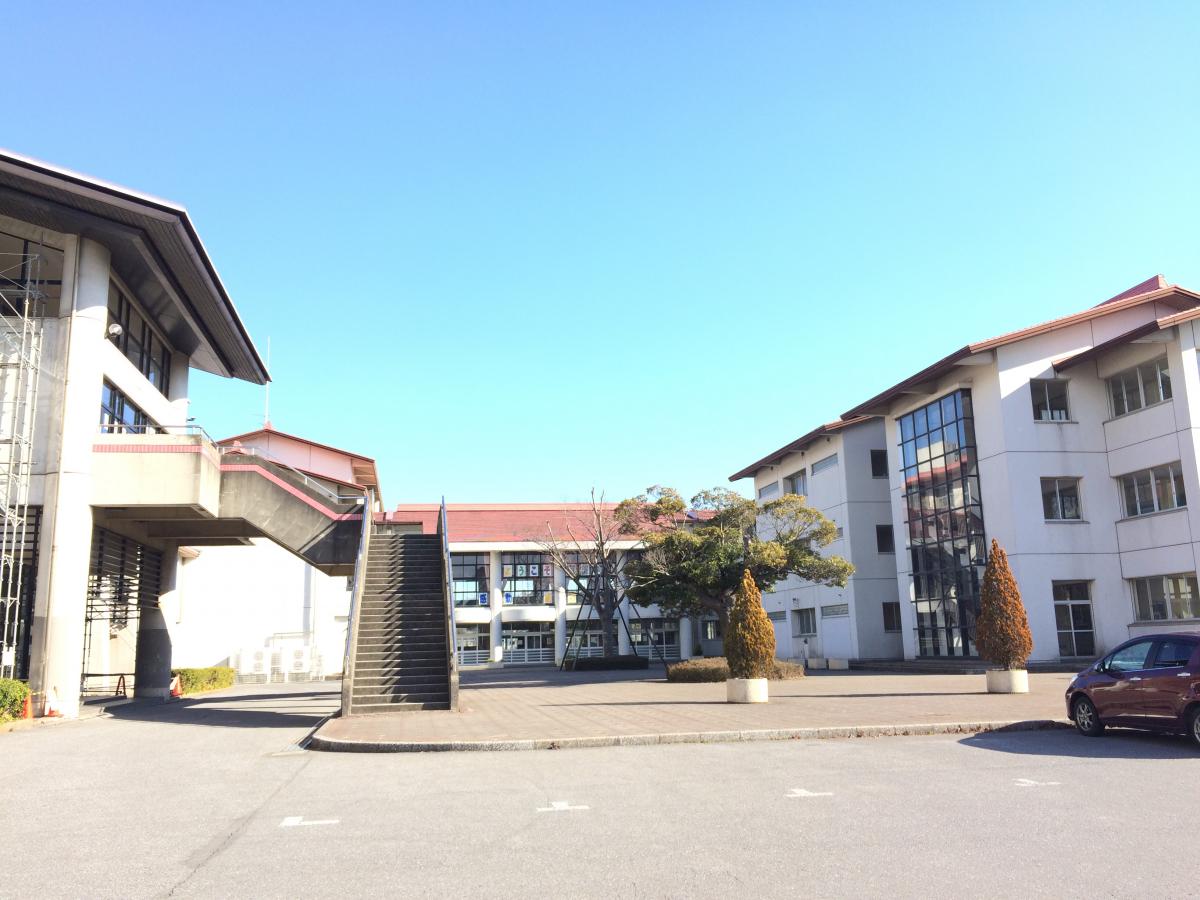 蔵波中学校
