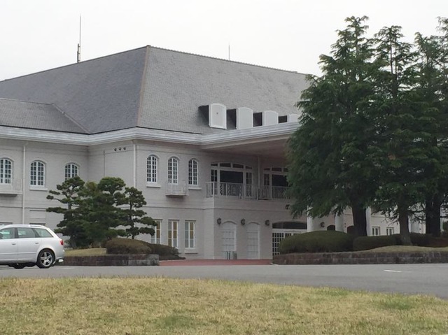 上総モナークカントリークラブ　車約14分(約10㎞)