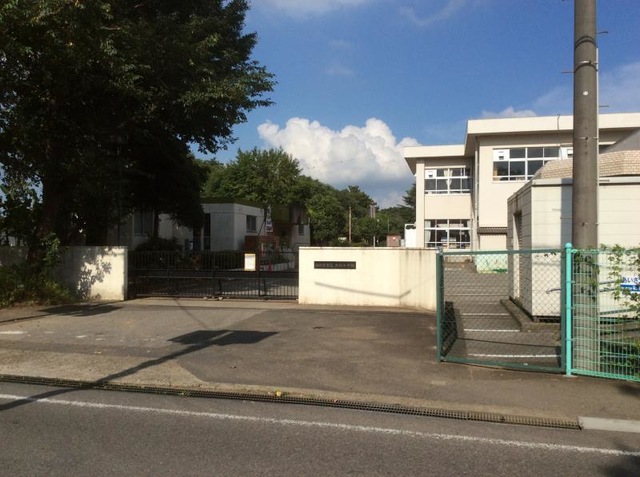 大日小学校